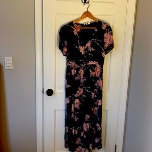 Adorable ROXY pink and navy tropical floral dress 🌸🌸🌸